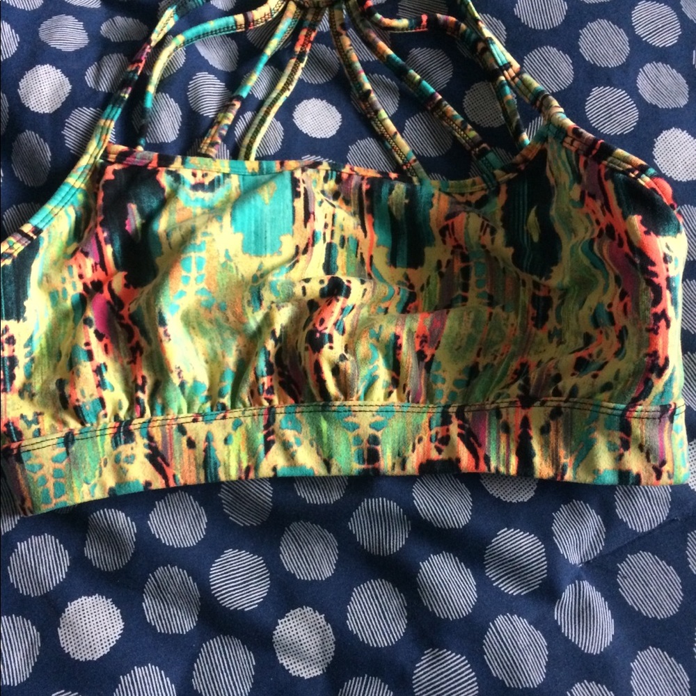 Motion sports bra